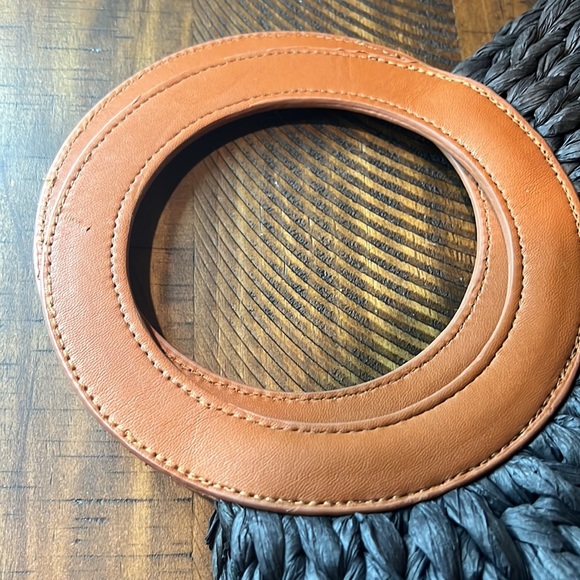 Who What Wear Black Tote With Brown Handles - Picture 6 of 7